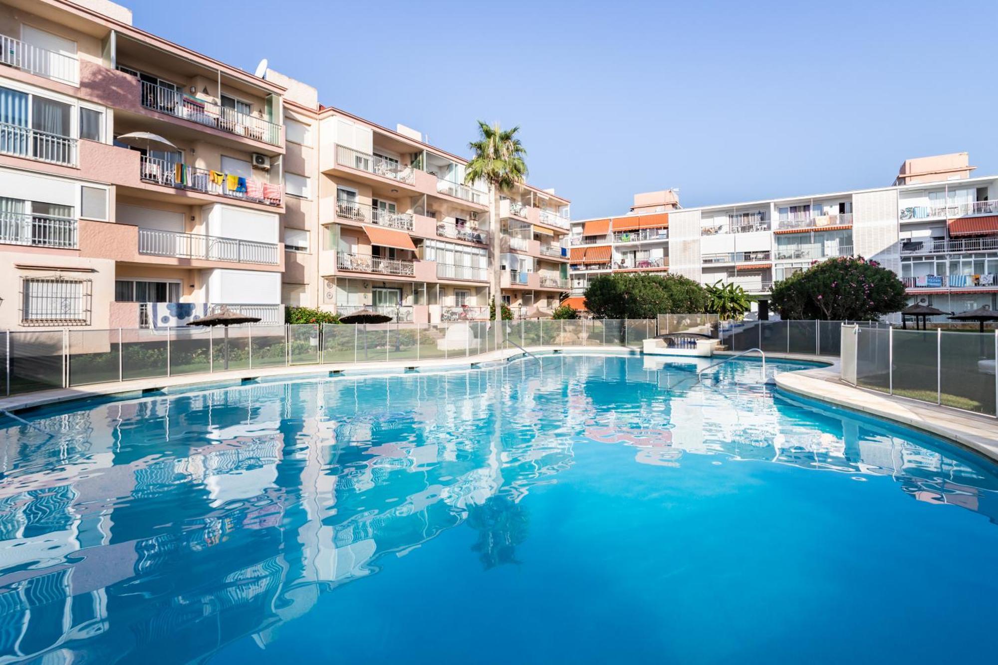 Sur Suites Porlamar Фуэнхирола Экстерьер фото