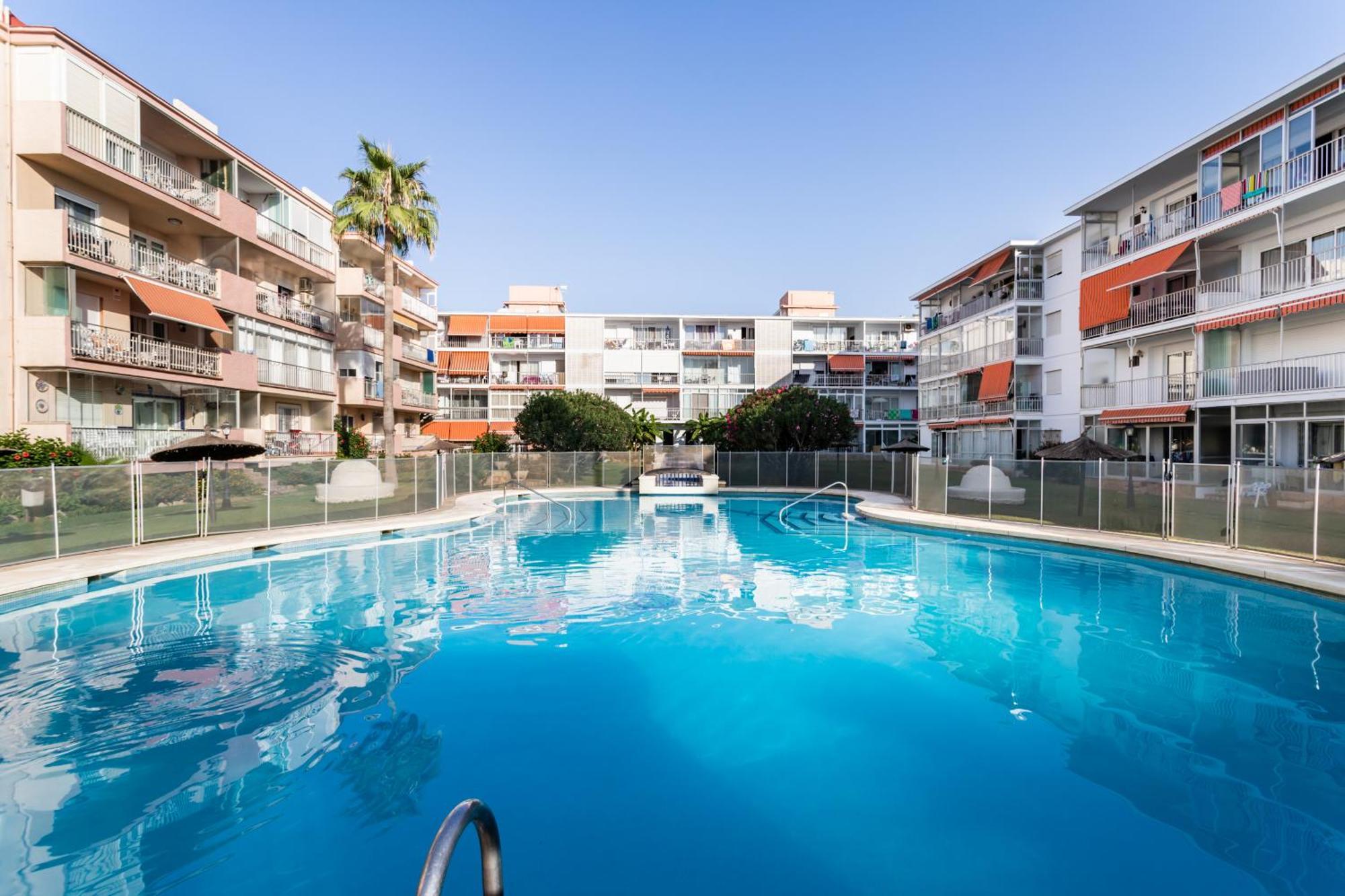 Sur Suites Porlamar Фуэнхирола Экстерьер фото