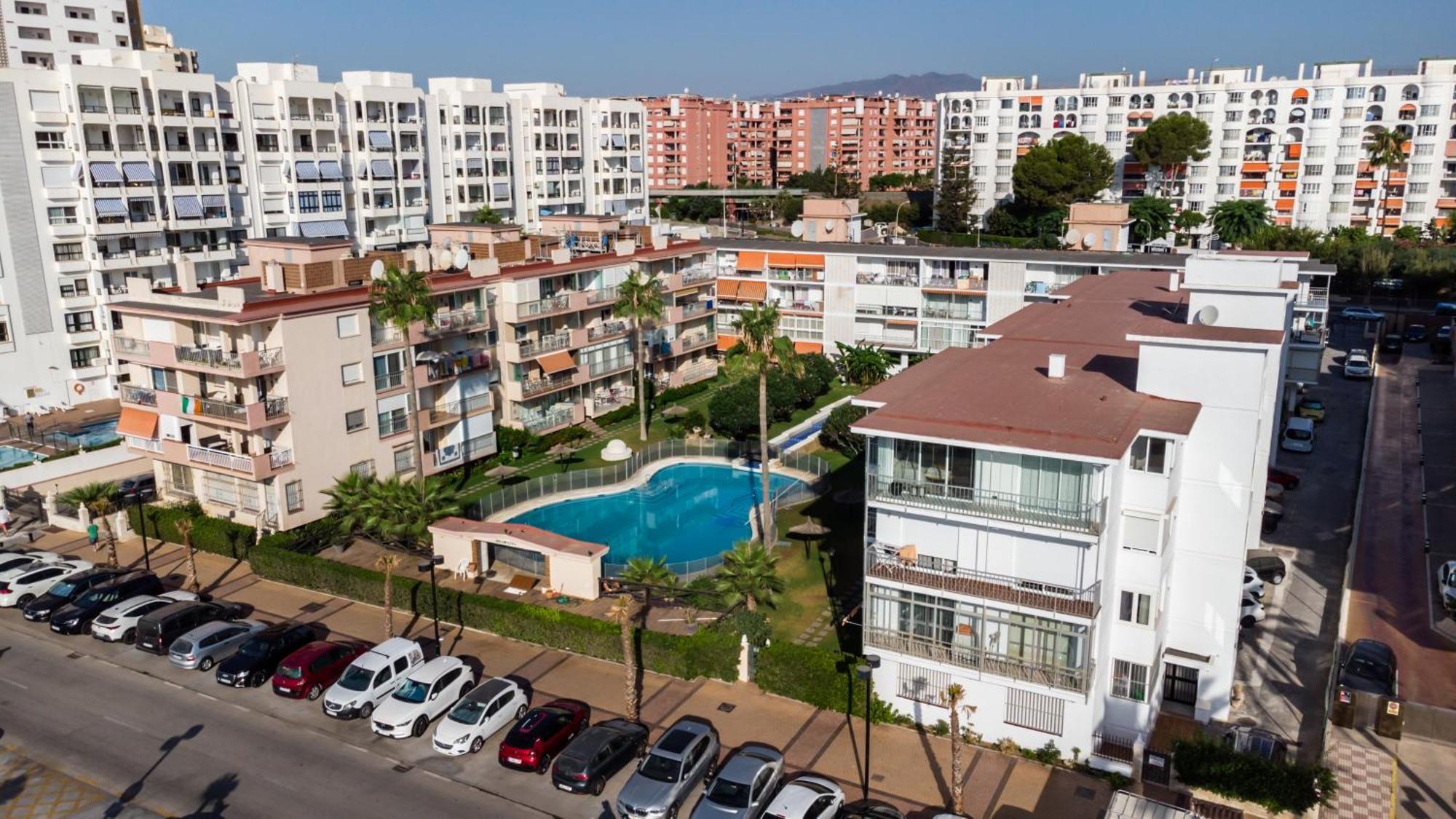 Sur Suites Porlamar Фуэнхирола Экстерьер фото